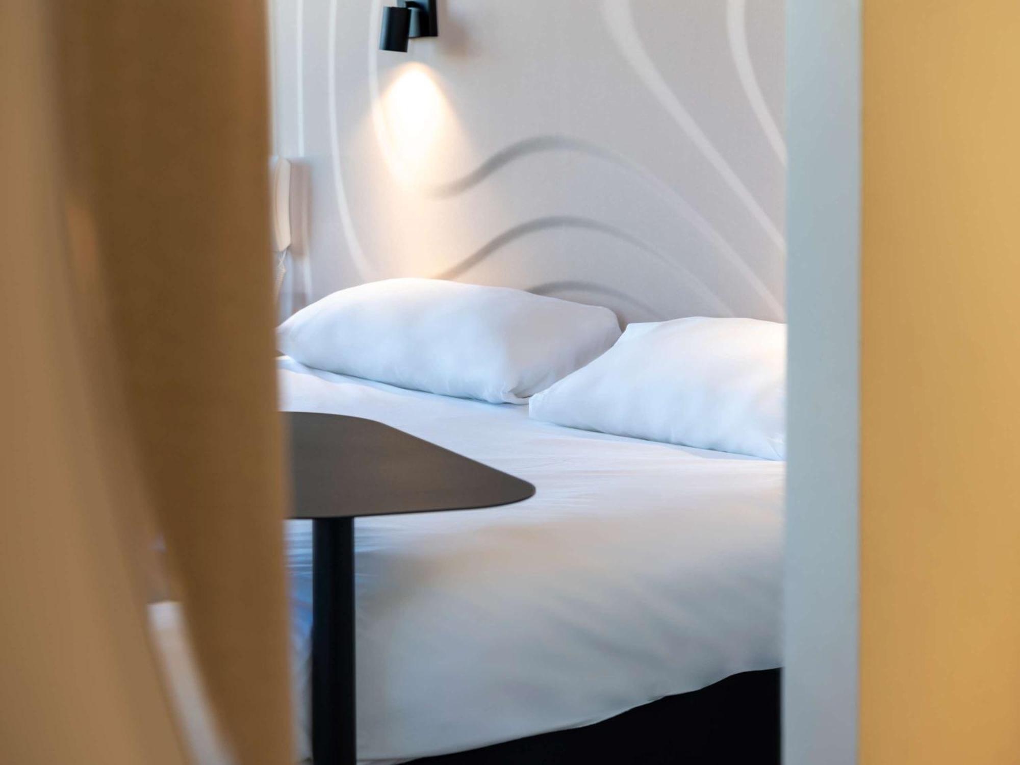 Ibis Styles Cabries Aix-En-Provence Tgv Hotel Exterior photo
